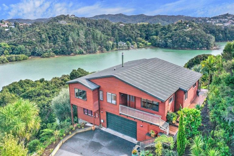 Photo of property in 39 Point Veronica Drive, Opua, 0200