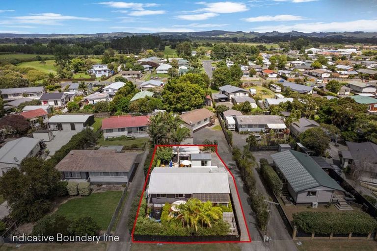 Photo of property in 26 Parakai Avenue, Parakai, 0830