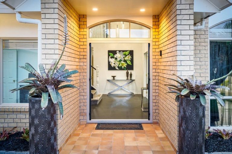 Photo of property in 15 Burnaston Court, Dannemora, Auckland, 2016