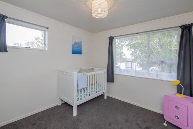 Photo of property in 21 Charles Street, Levin, 5510