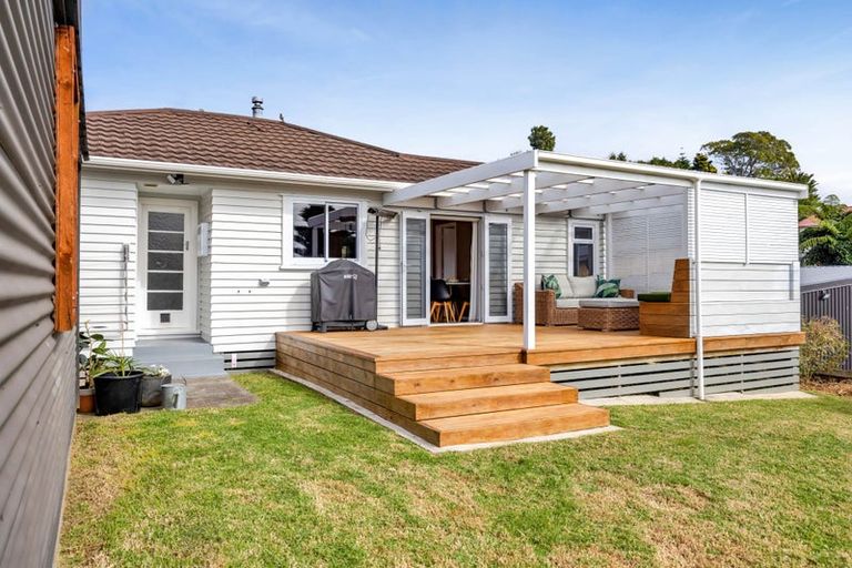 Photo of property in 19 Lawry Street, Blagdon, New Plymouth, 4310