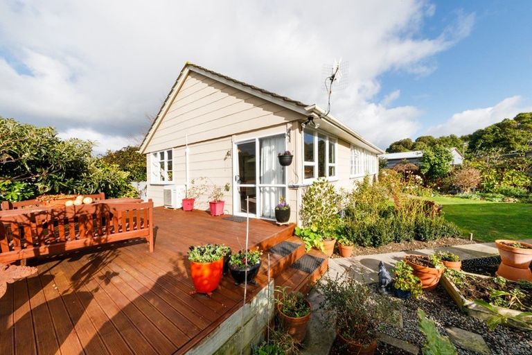 Photo of property in 5 Kupe Place, Highbury, Palmerston North, 4412