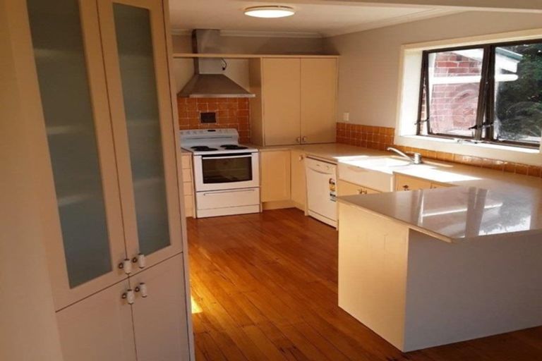 Photo of property in 14 Litten Road, Cockle Bay, Auckland, 2014