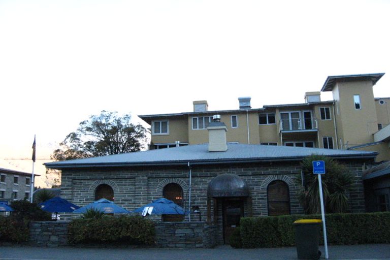 Photo of property in 50 Stanley Street, Queenstown, 9300