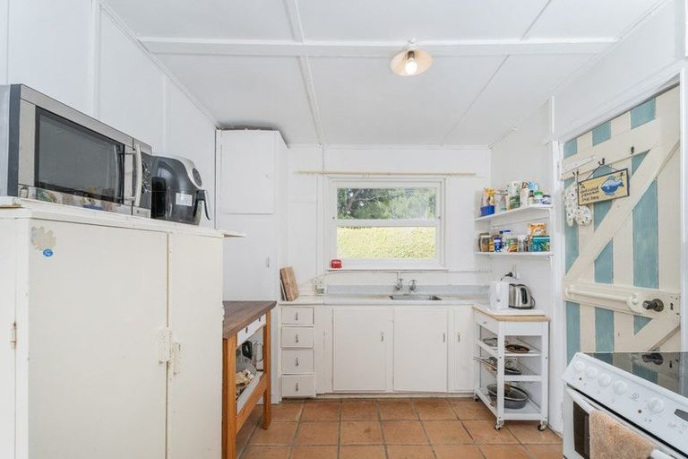 Photo of property in 5a Ocean Beach Road, Tairua, 3508