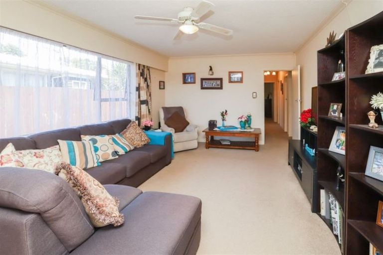 Photo of property in 28 Fuchsia Avenue, Pukete, Hamilton, 3200