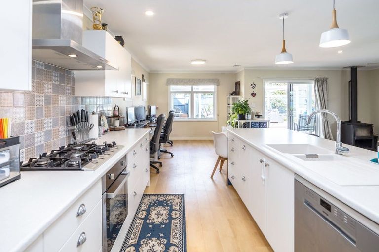 Photo of property in 14a Cotter Street, Greytown, 5712