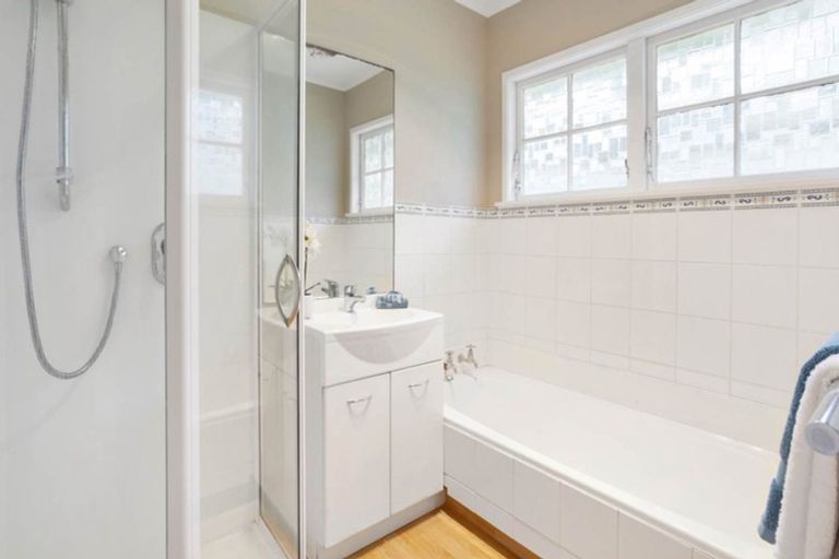 Photo of property in 1/63 Langana Avenue, Browns Bay, Auckland, 0630