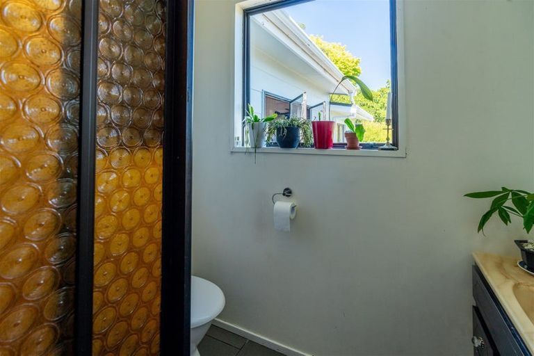 Photo of property in 22 Chatham Street, Waihola, Milton, 9073