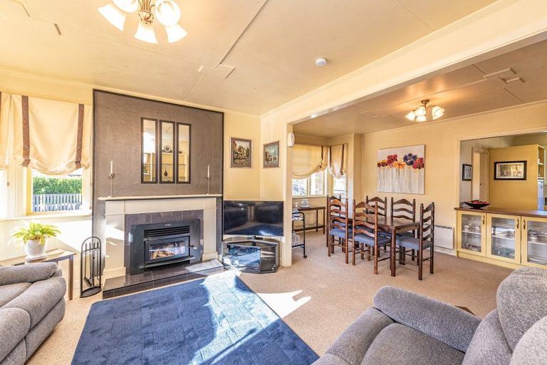 Photo of property in 10 Porritt Street, Saint Johns Hill, Whanganui, 4500