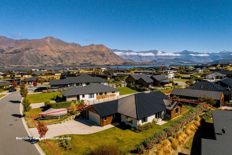 Photo of property in 63 Minaret Ridge, Wanaka, 9305