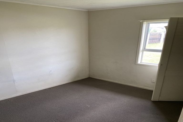 Photo of property in 2 Bundena Place, Clendon Park, Auckland, 2103