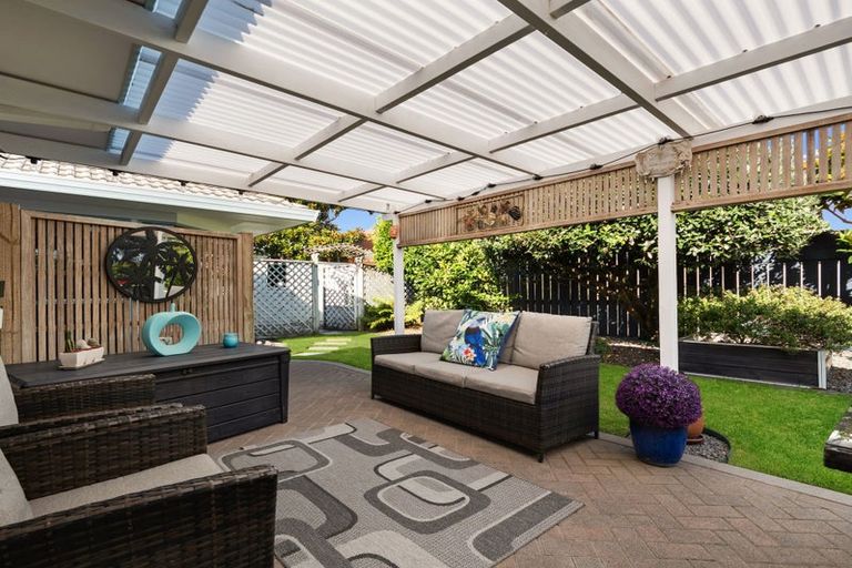 Photo of property in 12 Sandhurst Drive, Papamoa Beach, Papamoa, 3118