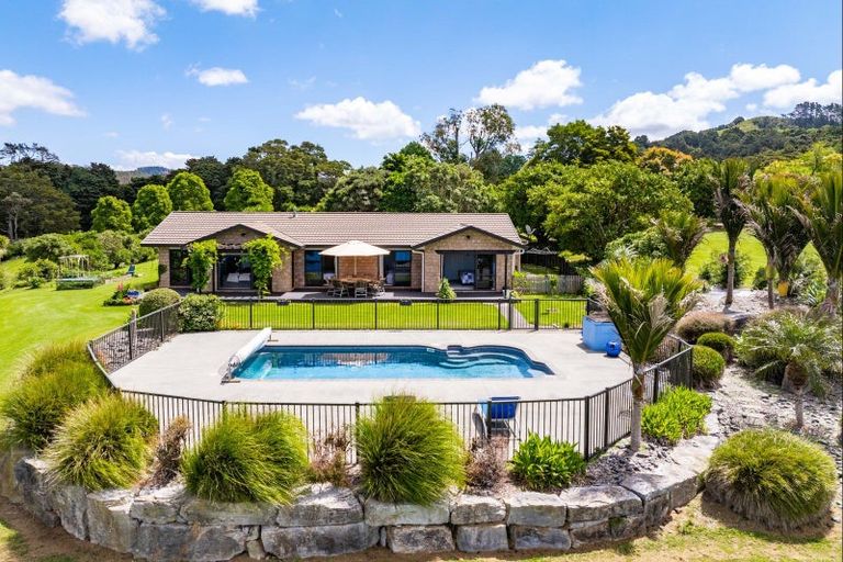 Photo of property in 878 Waipu Caves Road, Waipu, 0582