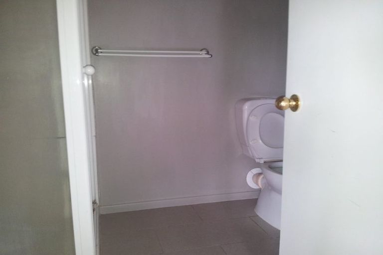 Photo of property in 2/559 East Coast Road, Browns Bay, Auckland, 0630