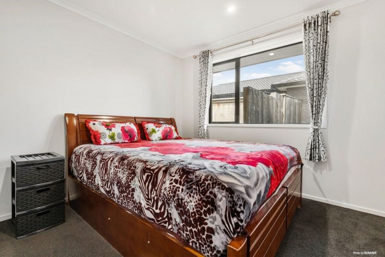 Photo of property in 6 Jonah Lomu Drive, Paerata, 2124