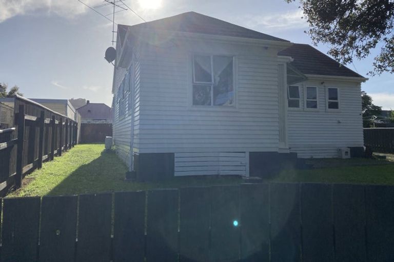 Photo of property in 10 Kilmister Grove, Boulcott, Lower Hutt, 5011