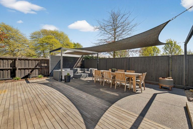 Photo of property in 17 Chesterfield Place, Rangiora, 7400