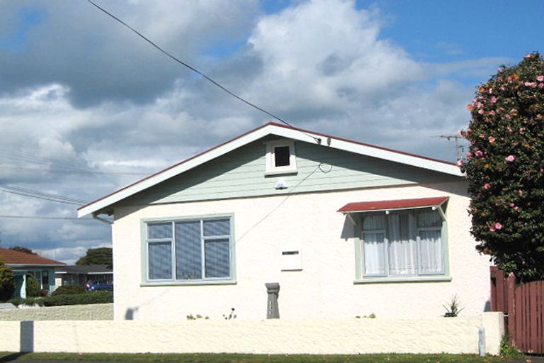 Photo of property in 73 Wallace Place, Westown, New Plymouth, 4310