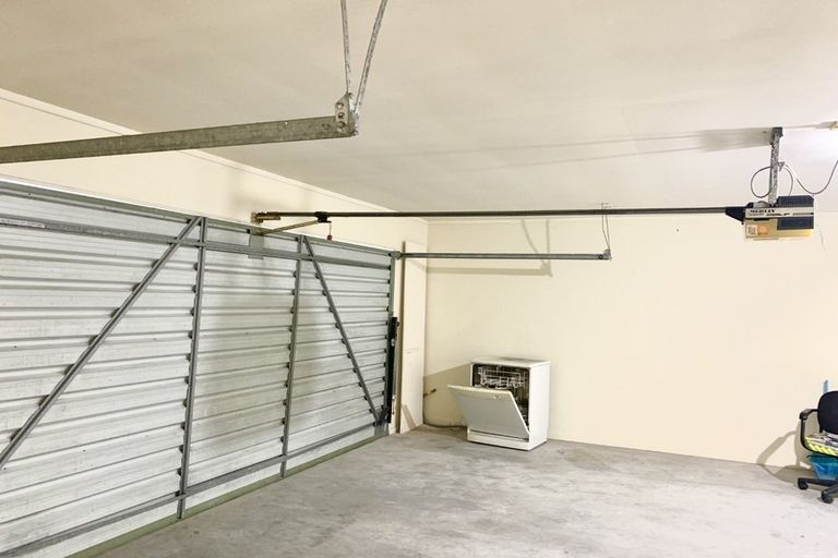 Photo of property in 5 Millstream Drive, Henderson, Auckland, 0610