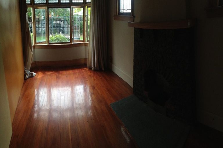 Photo of property in 37 Lyndon Street, Riccarton, Christchurch, 8041