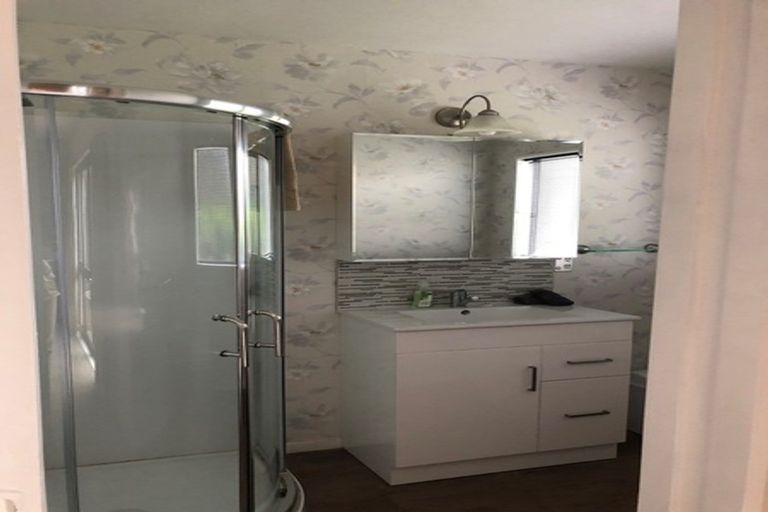 Photo of property in 2/165 Peverel Street, Riccarton, Christchurch, 8041