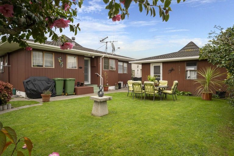 Photo of property in 10 Te Kama Street, Levin, 5510