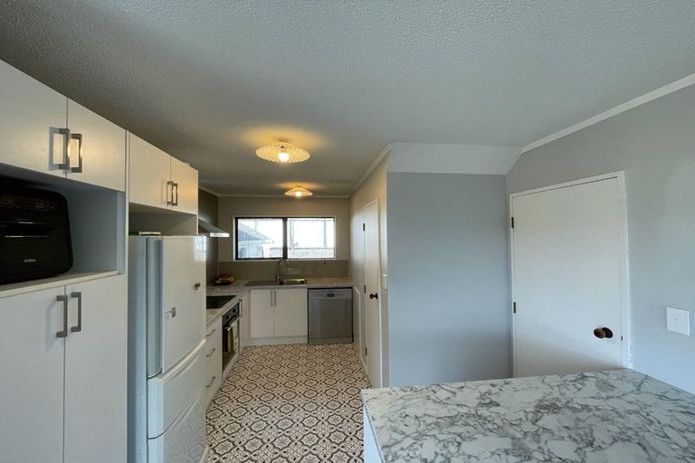 Photo of property in 6 Trilids Lane, Churton Park, Wellington, 6037