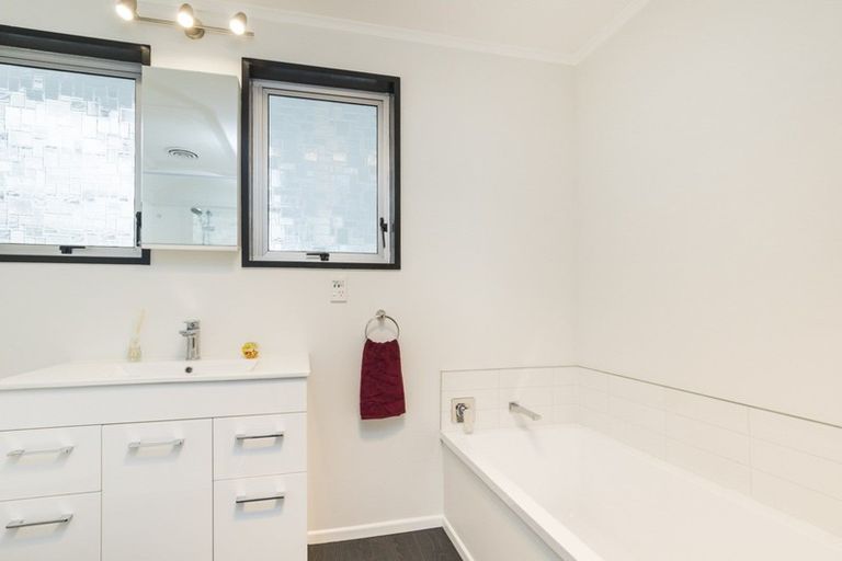 Photo of property in 24 Tingey Avenue, Feilding, 4702