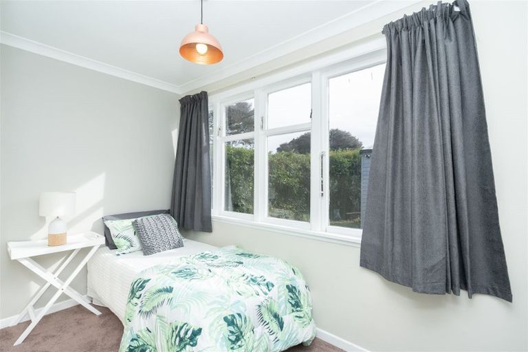 Photo of property in 2 Tranmere Road, Fairfield, Hamilton, 3214