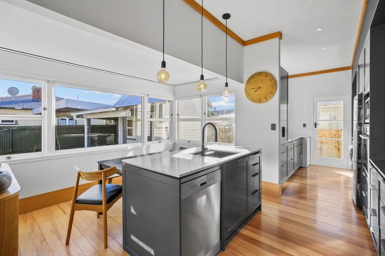 Photo of property in 77 Te Aroha Street, Hamilton East, Hamilton, 3216