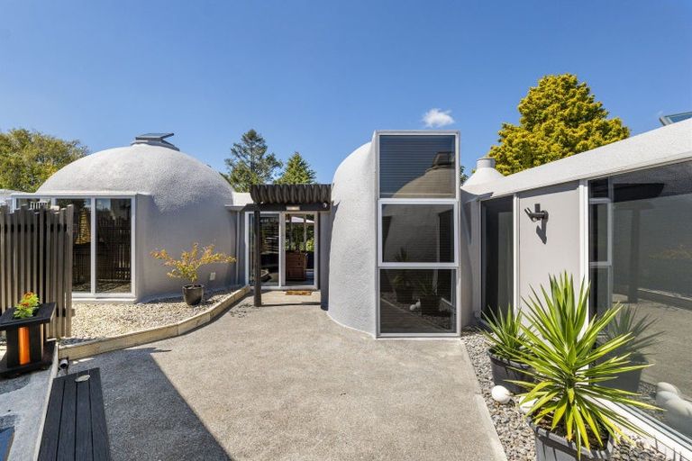 Photo of property in 17 Chartwell Drive, Eltham, 4322