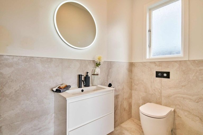 Photo of property in 8 Huia Street, Petone, Lower Hutt, 5012