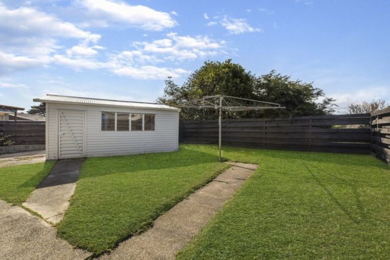 Photo of property in 8 Carbery Place, Manurewa, Auckland, 2102