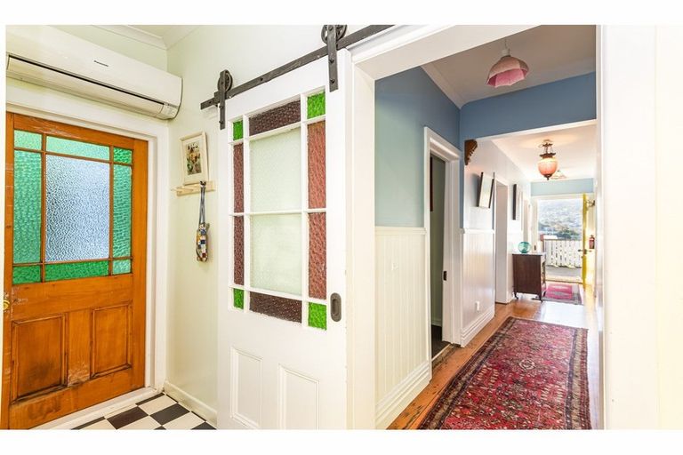 Photo of property in 32 Godley Quay, Lyttelton, 8082