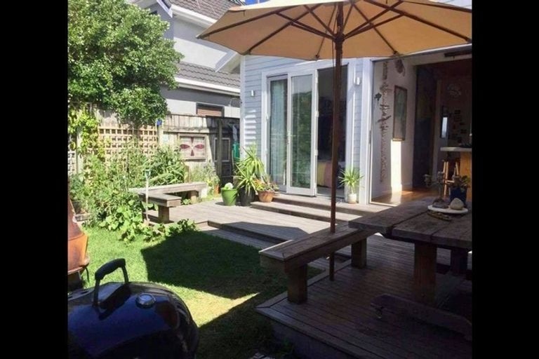 Photo of property in 241 The Esplanade, Petone, Lower Hutt, 5012