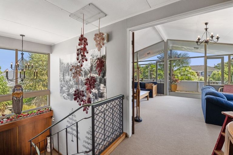 Photo of property in 355 Oxford Street, Levin, 5510