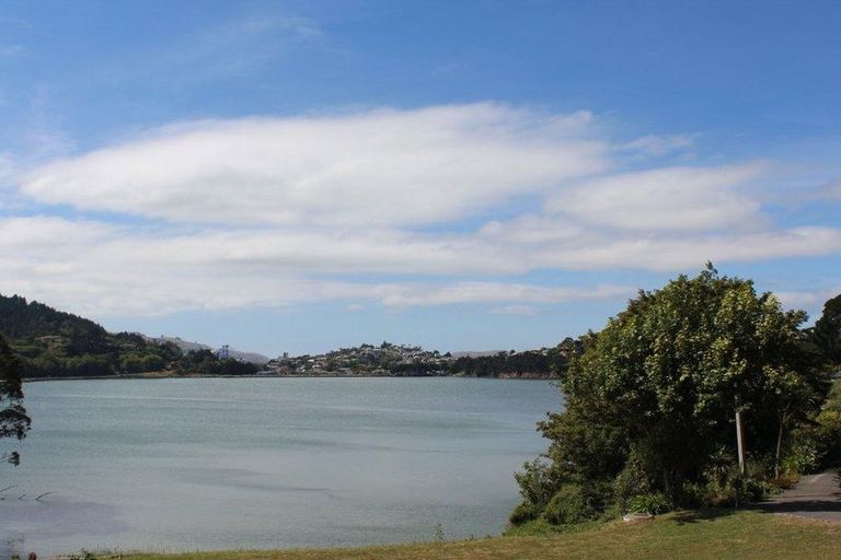 Photo of property in 3 Cove Street, Roseneath, Port Chalmers, 9023