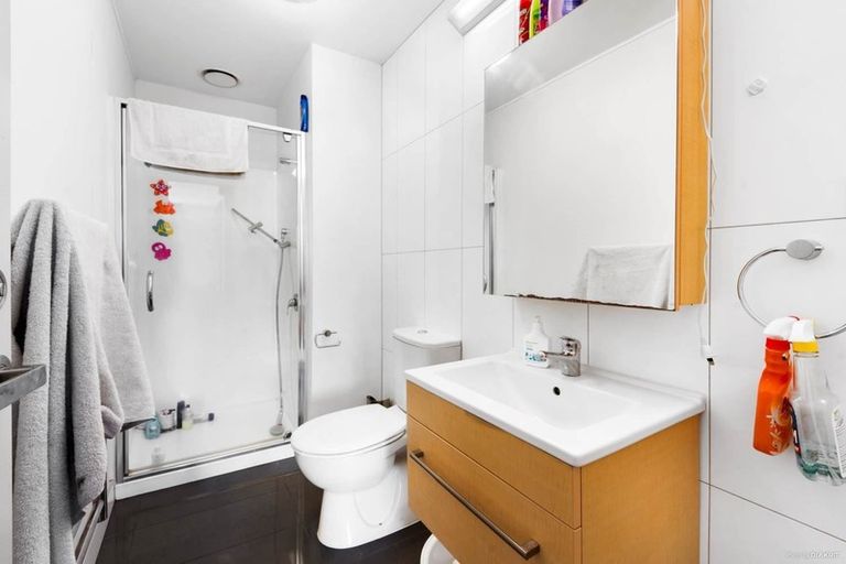 Photo of property in Twin Towers, 809/17 Putney Way, Manukau, Auckland, 2104