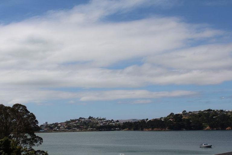 Photo of property in 3 Cove Street, Roseneath, Port Chalmers, 9023