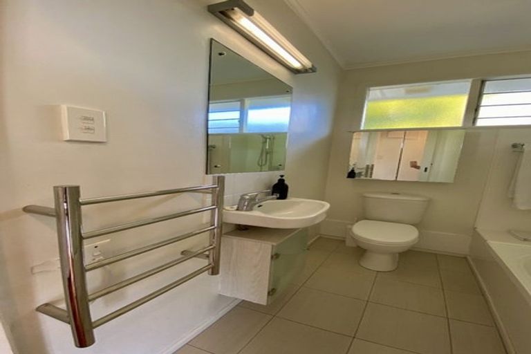 Photo of property in 3/165 Hinemoa Street, Birkenhead, Auckland, 0626