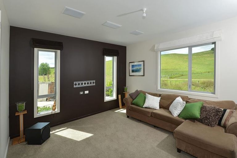 Photo of property in 231 Rockell Road, Whananaki, Hikurangi, 0181