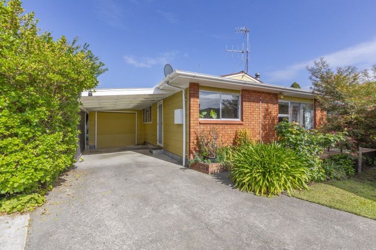 Photo of property in 1 Ward Crescent, Marewa, Napier, 4110