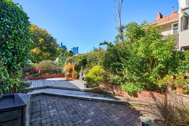 Photo of property in Parklane Mews, 4/326 The Terrace, Te Aro, Wellington, 6011