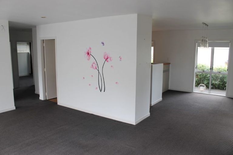 Photo of property in 92 Shakespeare Road, Milford, Auckland, 0620