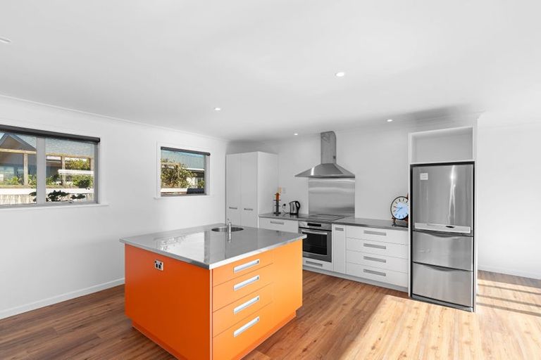 Photo of property in 178 Park Avenue, Waitarere Beach, Levin, 5510