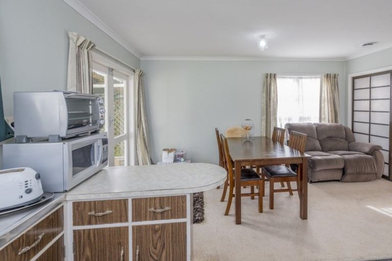 Photo of property in 21 Freyberg Street, Levin, 5510