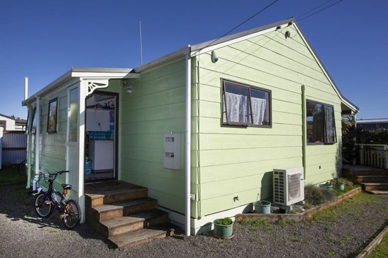 Photo of property in 215a Kiwi Road, Whangamata, 3620