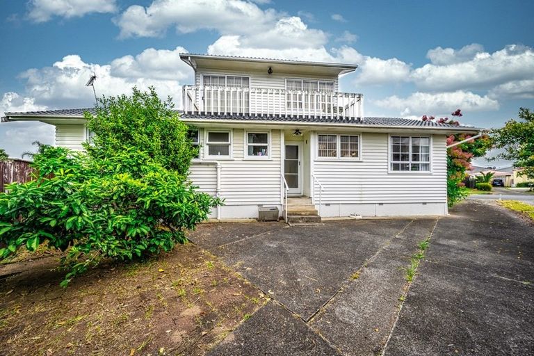 Photo of property in 109 Edgewater Drive, Pakuranga, Auckland, 2010