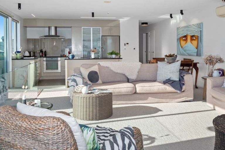 Photo of property in 1/25a Victoria Road, Mount Maunganui, 3116